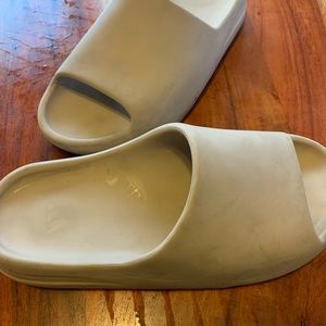 Mens Yeezy slides